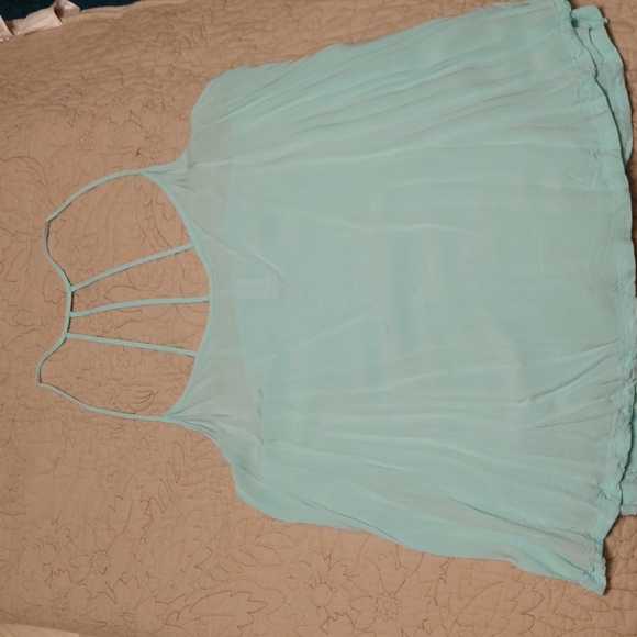 No Boundaries XL spaghetti strap tank top. - Picture 4 of 4